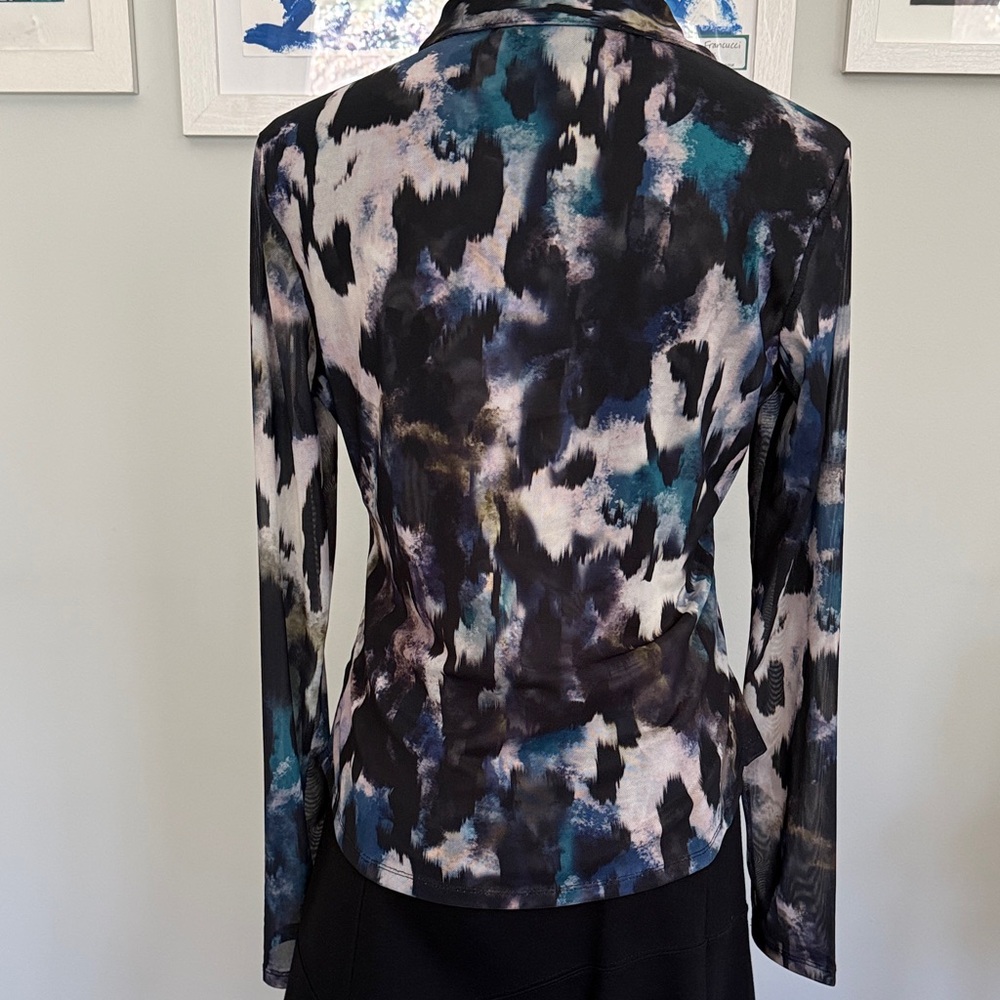 Sanctuary Abstract Print Button-Down Blouse in Bl… - image 3